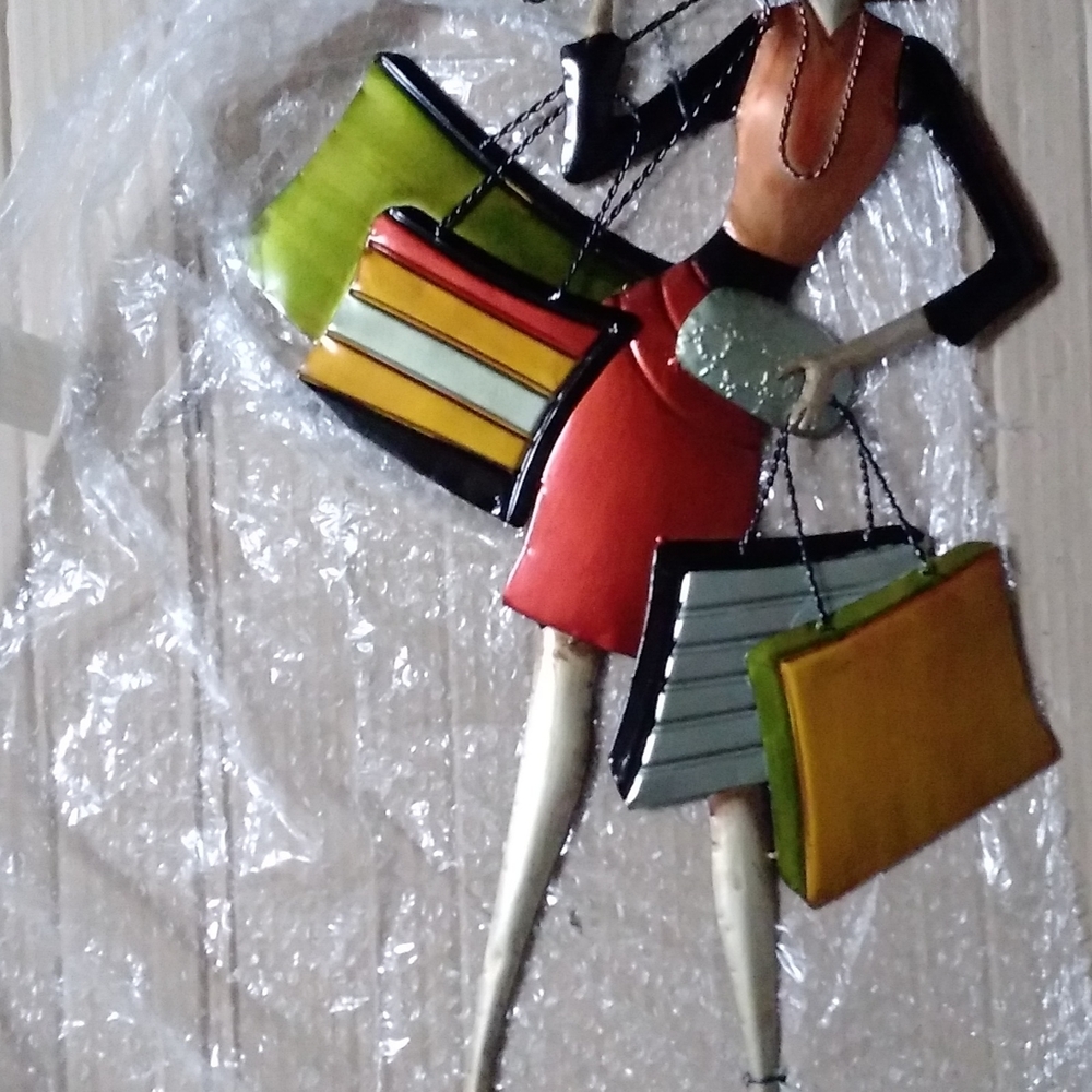 Stylish Multicolor Shopping Girl Metal Wall Art - Picture 2 of 8
